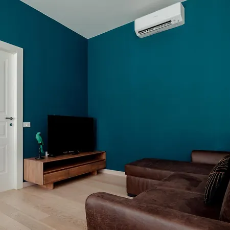 Appartement Lz1 - Center With Unique Private Garage Trieste